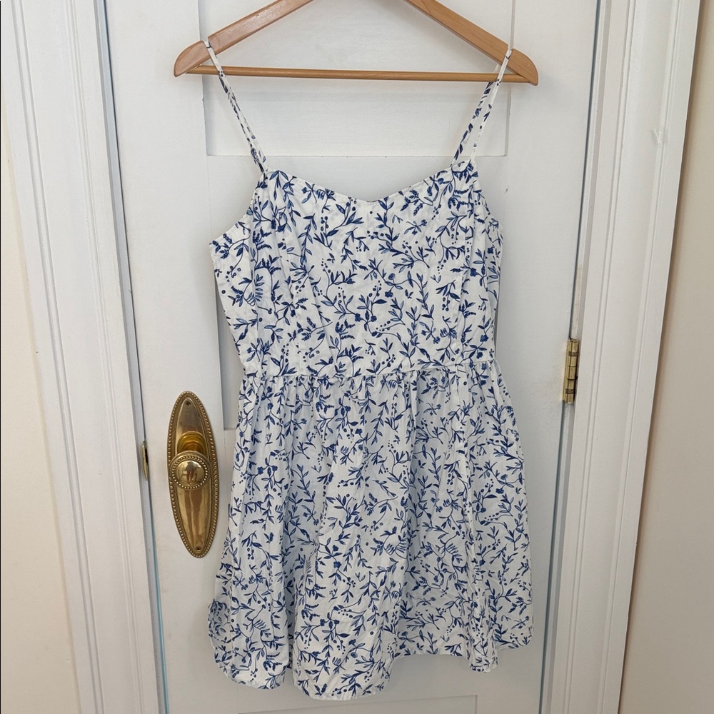 100% cotton Blue & White Floral Spaghetti Strap Dress - M